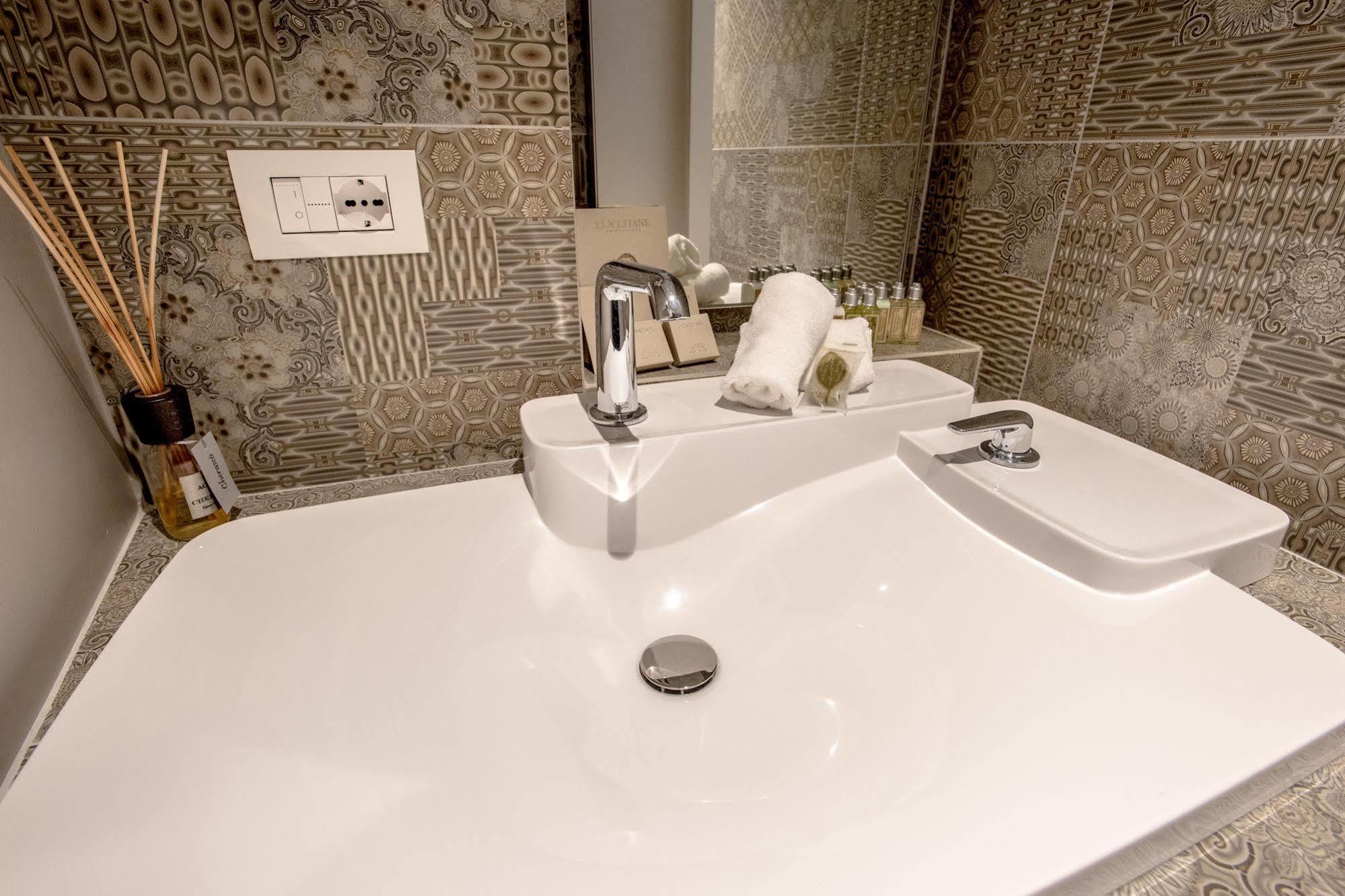 Uve Rooms & Wine Bar La Morra Luaran gambar