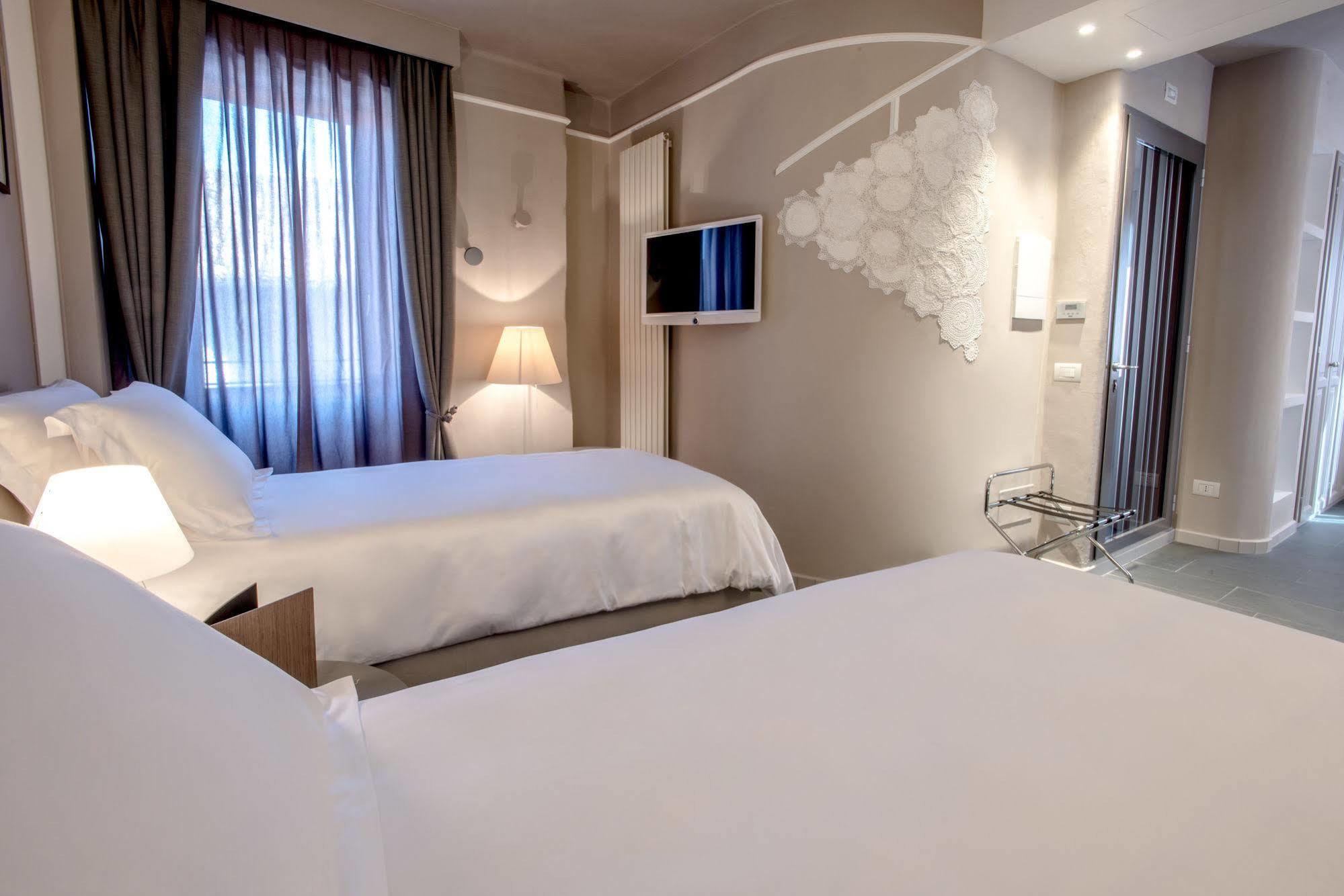 Uve Rooms & Wine Bar La Morra Luaran gambar